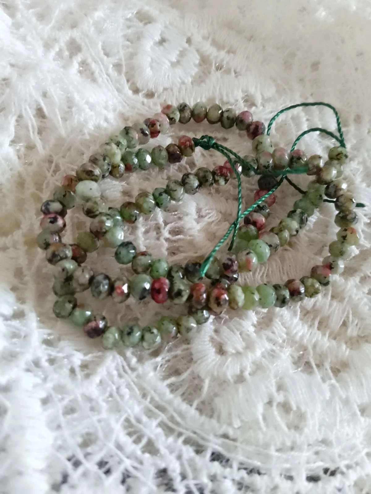 Lot de perles abaques à facettes en pierres de rubis sur zoisite vert et rose